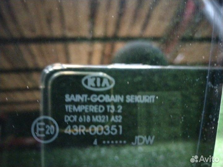 Стекло двери заднее левое Kia Ceed JD G4FG 2014