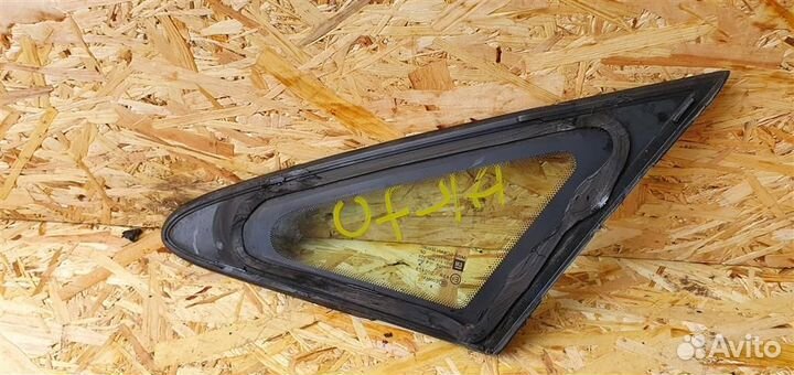 Стекло кузовное правое Opel Corsa D 2006-2015