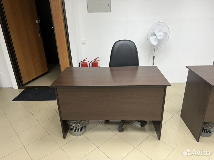 Офисные столы