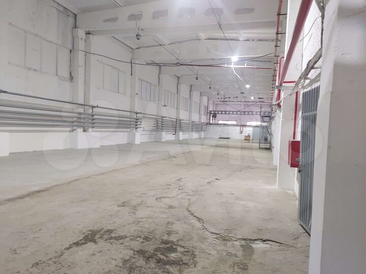 Склад, 1370 м²