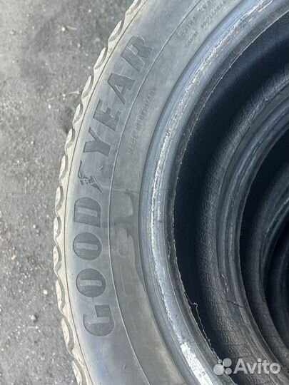 Goodyear Ultragrip Ice Arctic 225/55 R17 101T