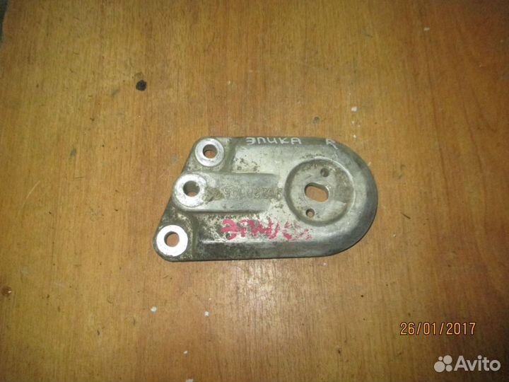 Кронштейн опоры двигателя 96328595 Chevrolet Epica