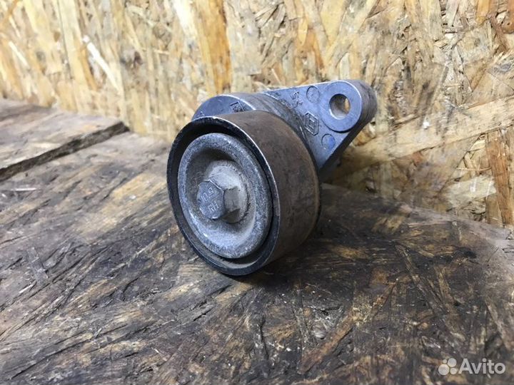 Натяжитель приводного ремня Renault Logan седан 1