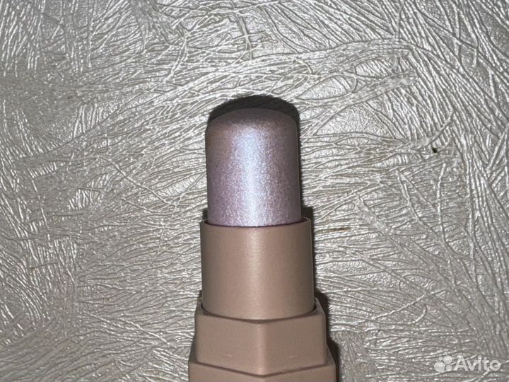 Fenty beauty хайлайтер