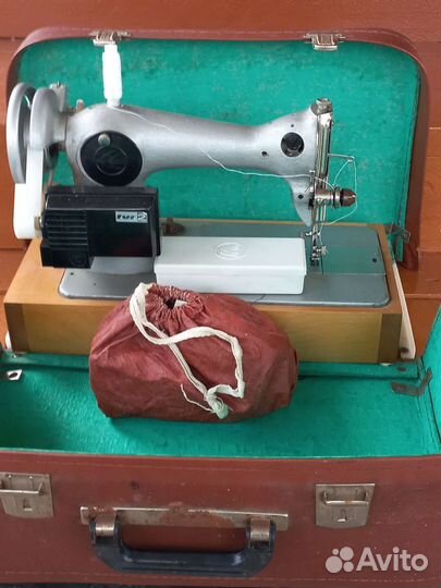 Швейная машинка Подольск tur 2 с электроприводом