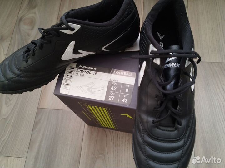 Футбольные бутсы 42 размер