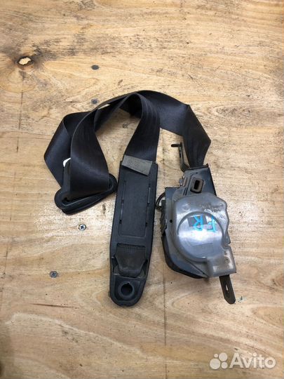 Ремень безопасности перед правый Honda Ascot CE