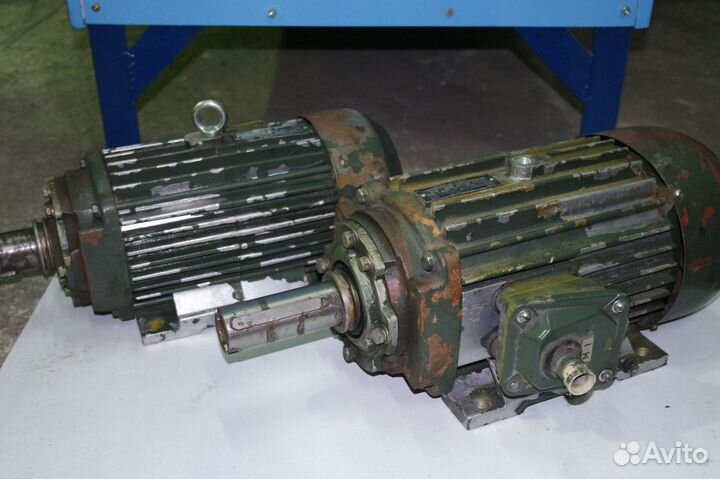 Сервиз лфз,чайник ГДР,электродвигатель 4амхд90