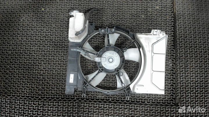 Вентилятор радиатора Toyota Yaris, 2012