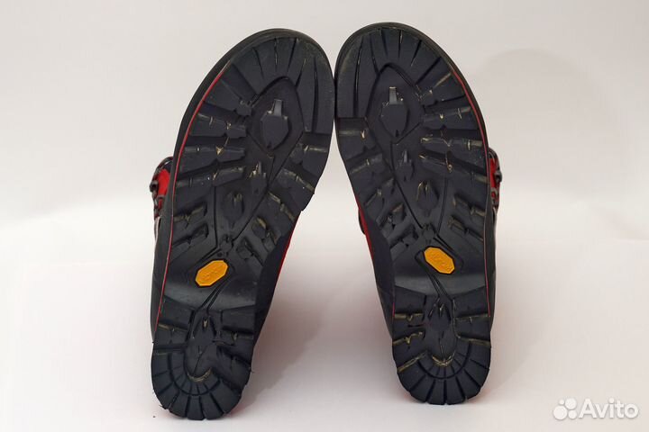 Треккинговые ботинки Lowa Mountain Expert GTX Evo