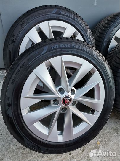 Зимние Оригинал Skoda Octavia A8 R17