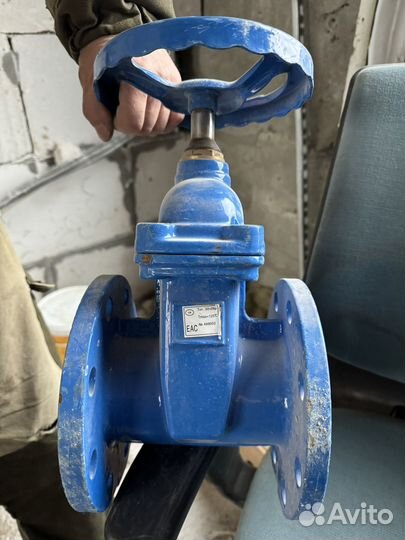 Задвижка чугунная DN80 PN16