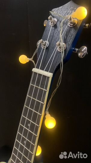 Гавайская гитара (укулеле) fabio