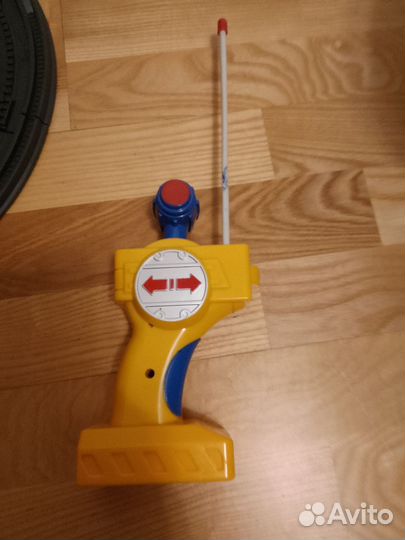 Игрушечный поезд