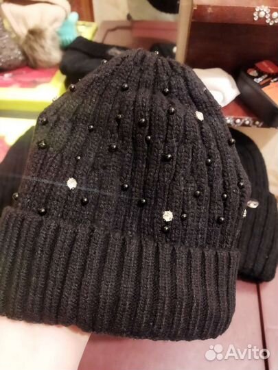 Шапки женские зимние в отл состоянии