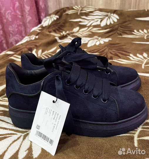 Кеды новые замшевые 37 р