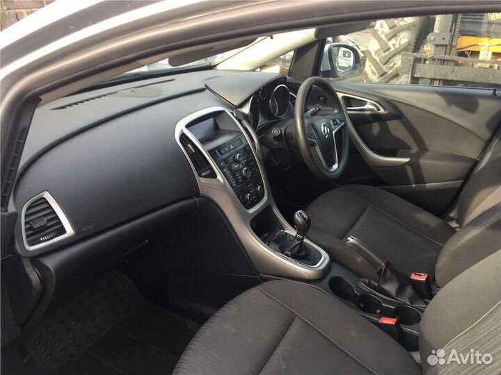 Разбор на запчасти Opel Astra J 2010-2017