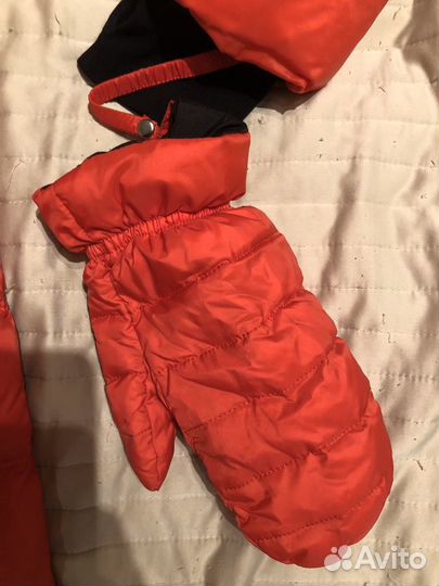 Пуховик с варежками