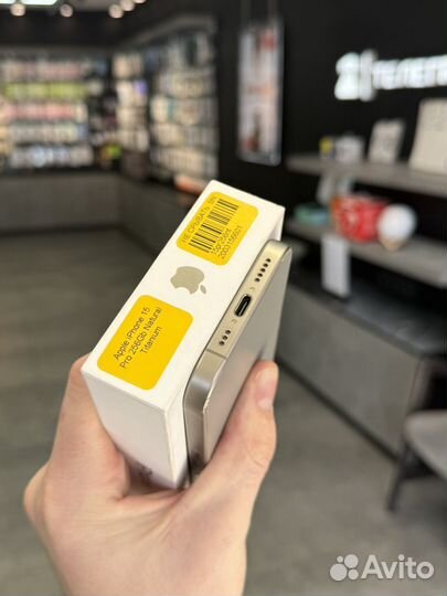 iPhone 15 Pro, 256 ГБ