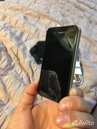 iPhone 4S, 16 ГБ