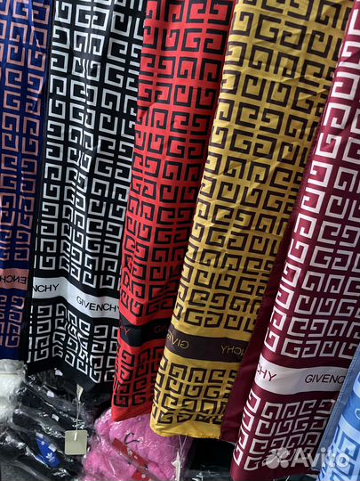 Платок Givenchy