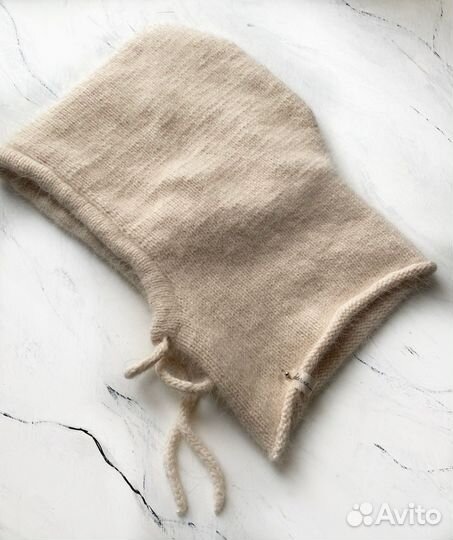 Капор женский вязаный