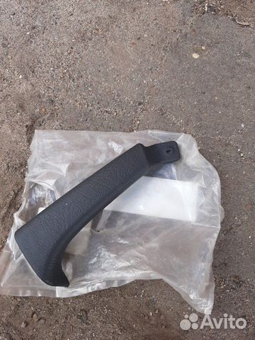 Ручка задней двери внутр справа новая Mercedes 210