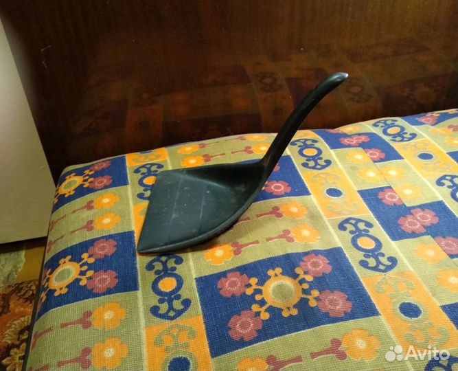 Совок и приспособление для мойки окон