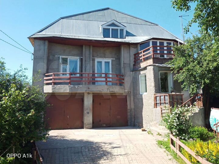 Коттедж 180 м² на участке 6,8 сот.