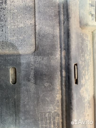 Молдинг двери Volkswagen Touareg 2010-2014