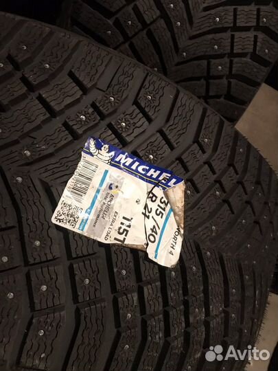 Michelin X-Ice North 4 275/45 R21 и 315/40 R21 115T