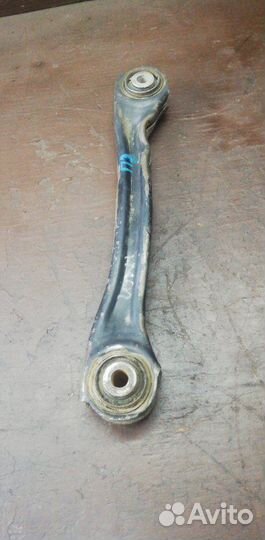 Рычаг подвески верхний задний Mercedes-Benz