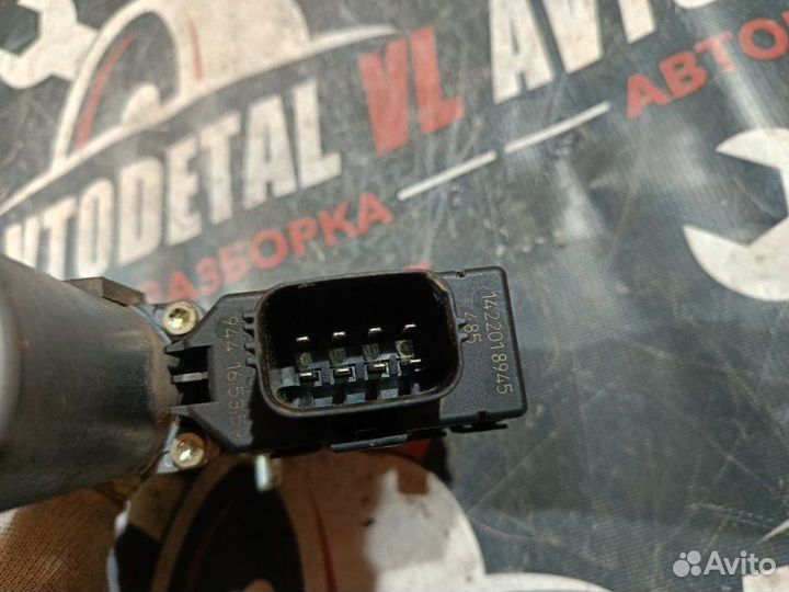 Моторчик стеклоподъемника передний правый Ford