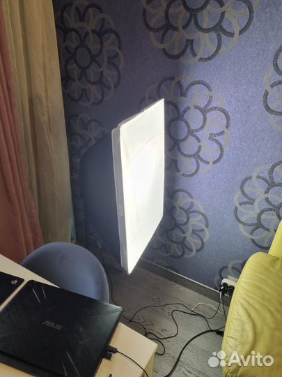 Ламповый осветитель с софтбоксом