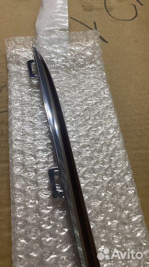 Накладка бампера переднего центр Mercedes W223