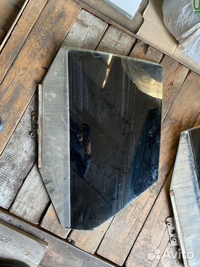 Стекла задние на priora