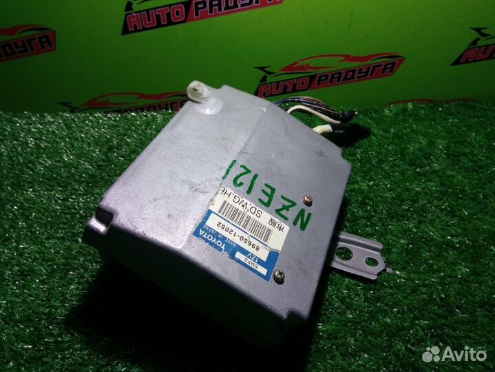 Блок управления рулевой рейкой toyota NZE120,NZE12