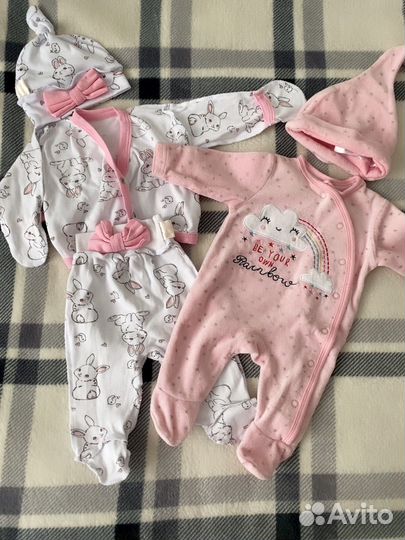 Комплект на выписку для девочки