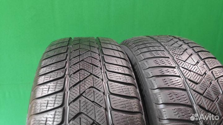 Pirelli Winter Sottozero 3 245/45 R19 102V