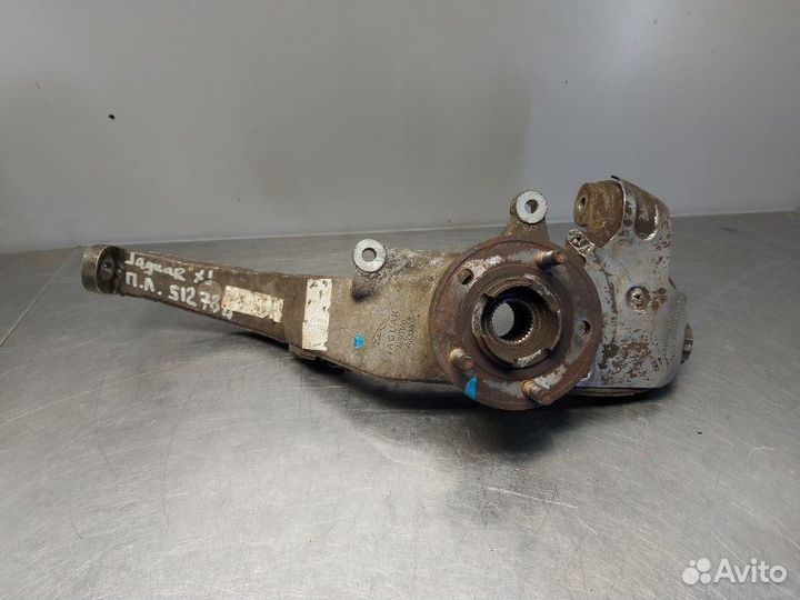 Кулак поворотный передний левый Jaguar Xj X351