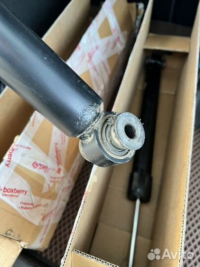 Амортизаторы задние Land Rover