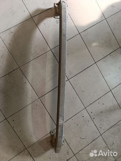 Усилитель заднего бампера Renault Megane 2