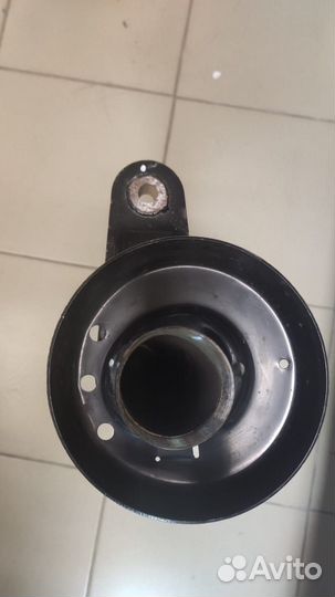 Кулак поворотный Nexia левый (новый)