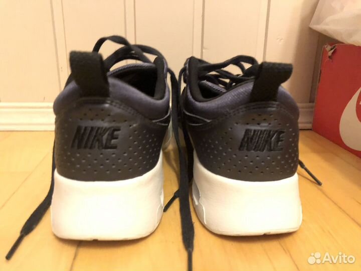Кроссовки Nike