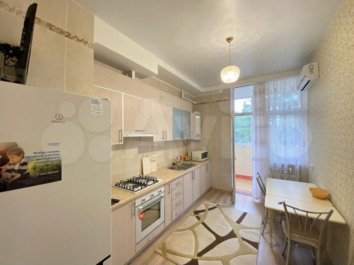 1-к. квартира, 42 м², 2/10 эт.