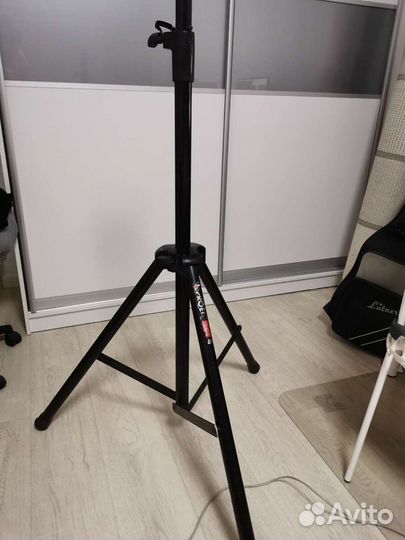 Две Стойки под колонки. Цена за обе