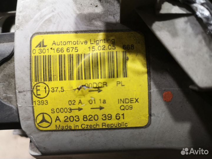 Фара A2038203961 на Mercedes-Benz C-Class W203