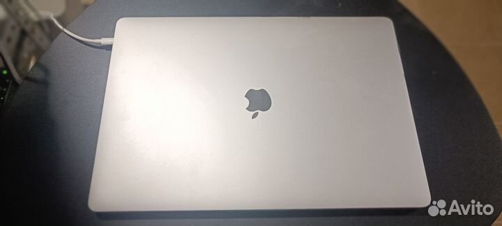 Macbook pro 16
