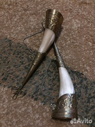 Кубки для вина из натурального рога с чеканкой