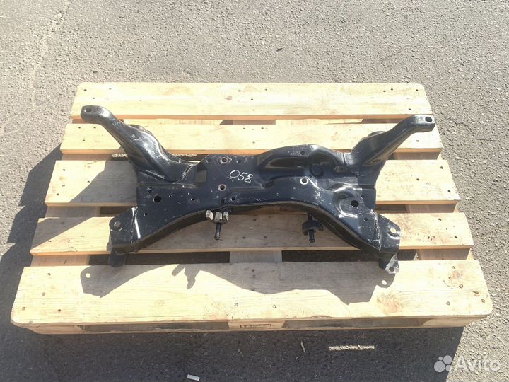 Подрамник Mitsubishi Outlander 1 MR510285